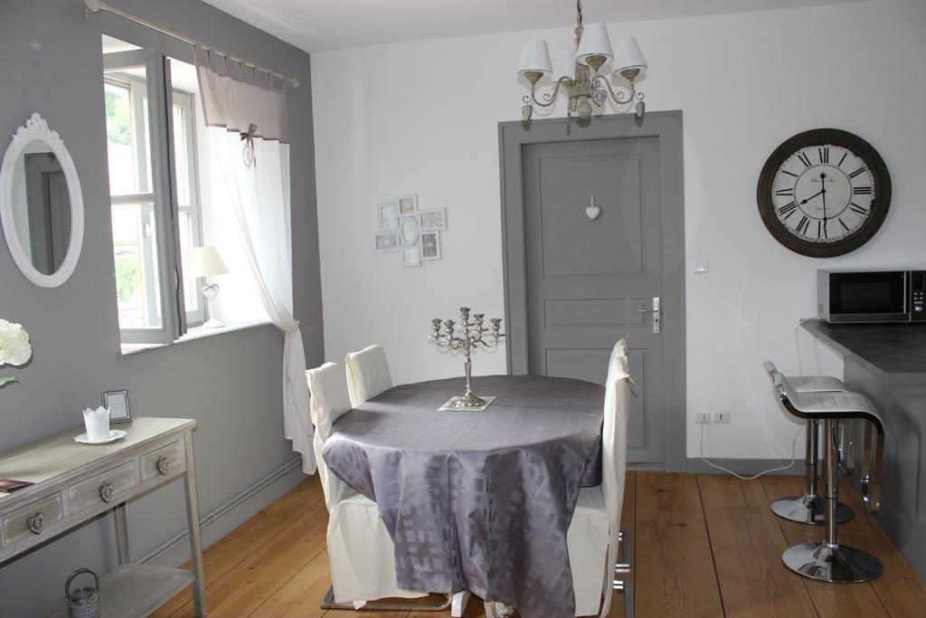 Gite Des 3 Chateaux Ribeauvillé Szoba fotó